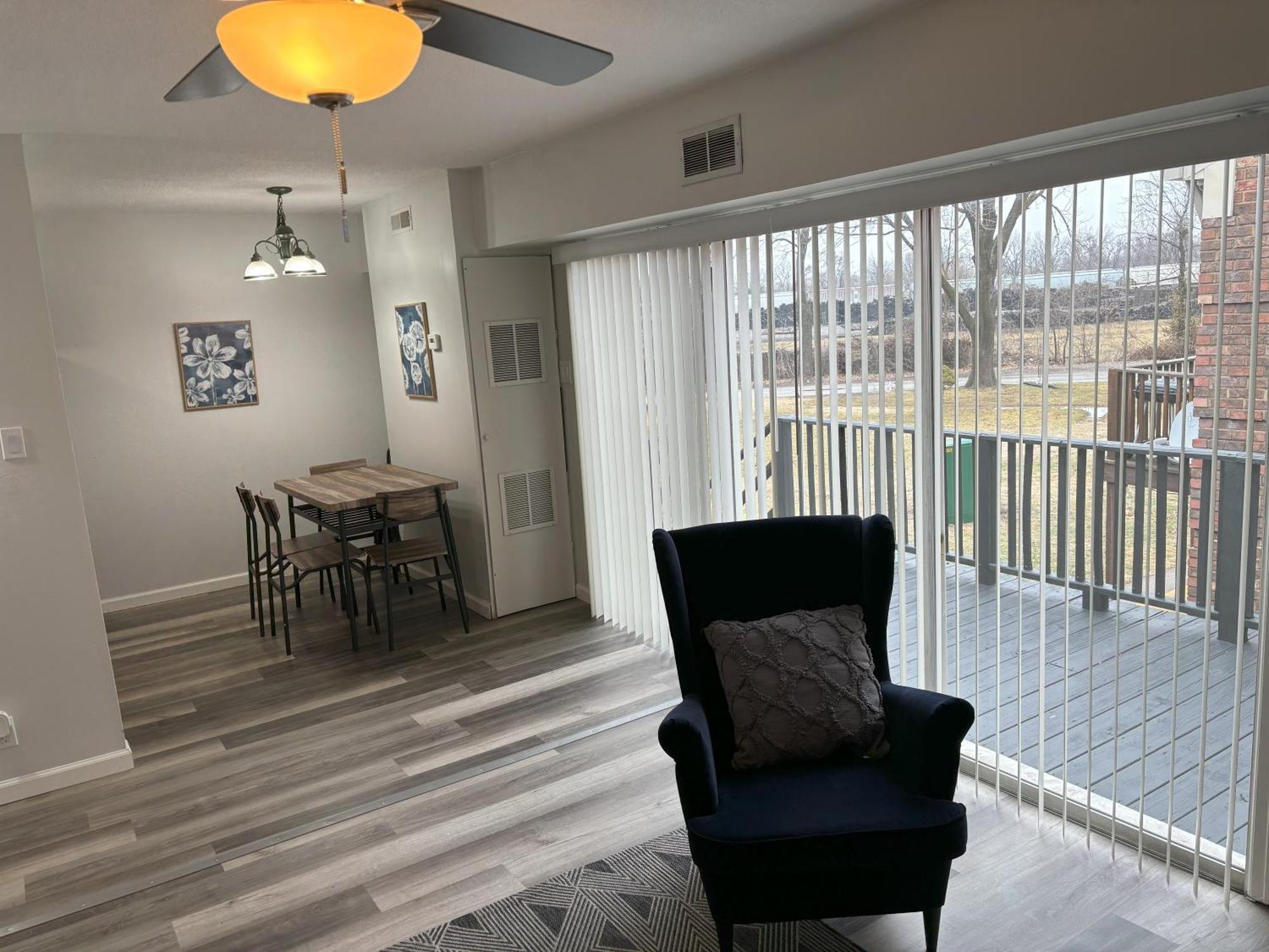 Peaceful Park 2 Bedroom Remodeled Family Suite Granite City Eksteriør bilde